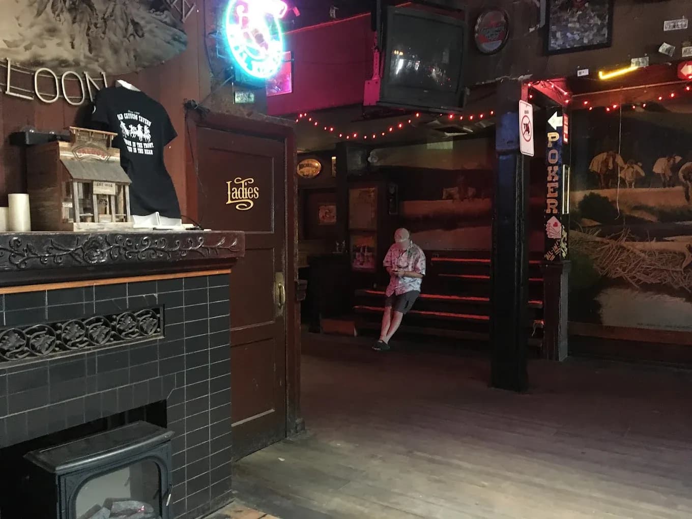 Old Cayucos Tavern & Card Room