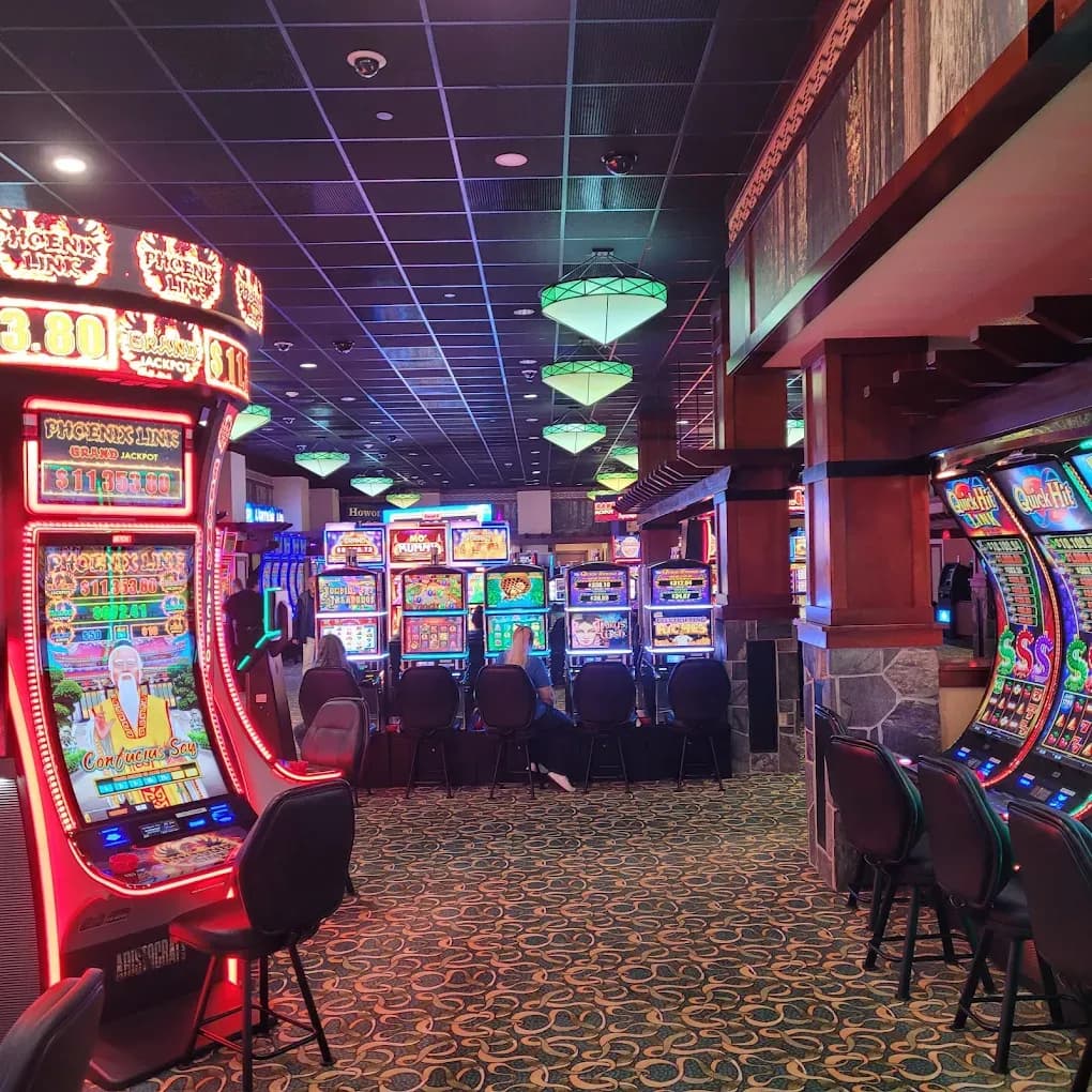 Lucky 7 Casino & Hotel